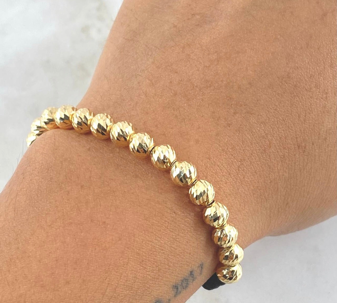 Black Beads Bracelet 6mm Diamond Cut 20pcs 18K Yellow Gold (A.C)