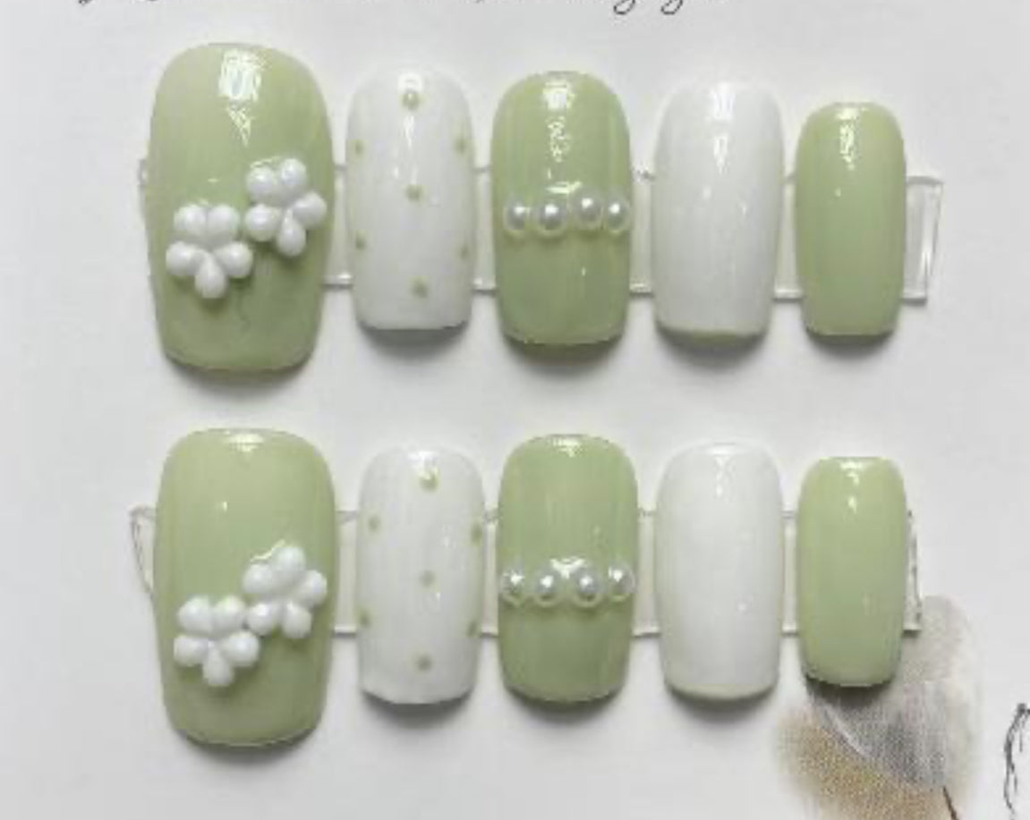 Green flower - Handmade Press On Nails Easy Use | Embossed finish